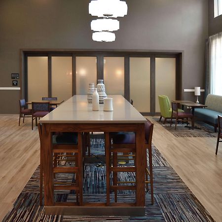 Hampton Inn & Suites Philadelphia/Media Exteriör bild