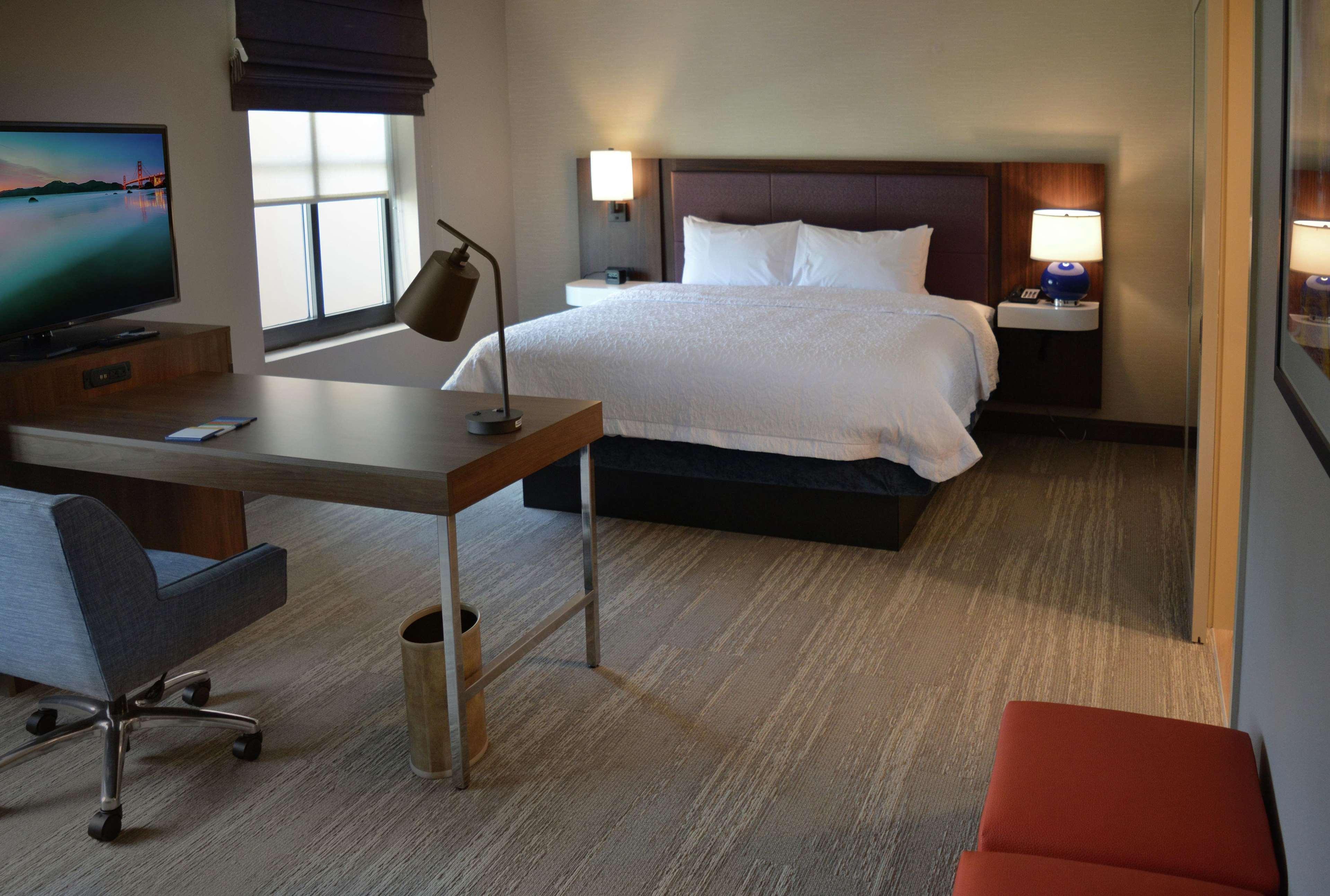 Hampton Inn & Suites Philadelphia/Media Exteriör bild