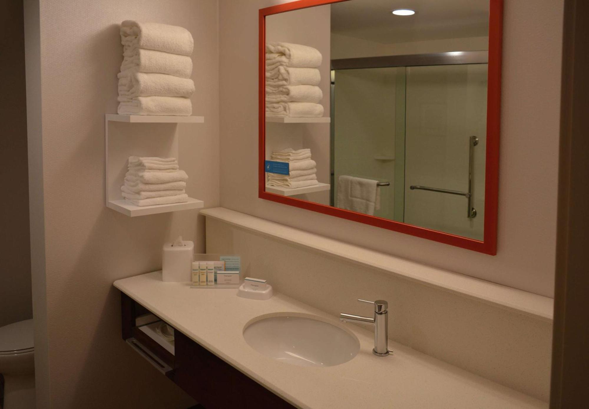 Hampton Inn & Suites Philadelphia/Media Exteriör bild