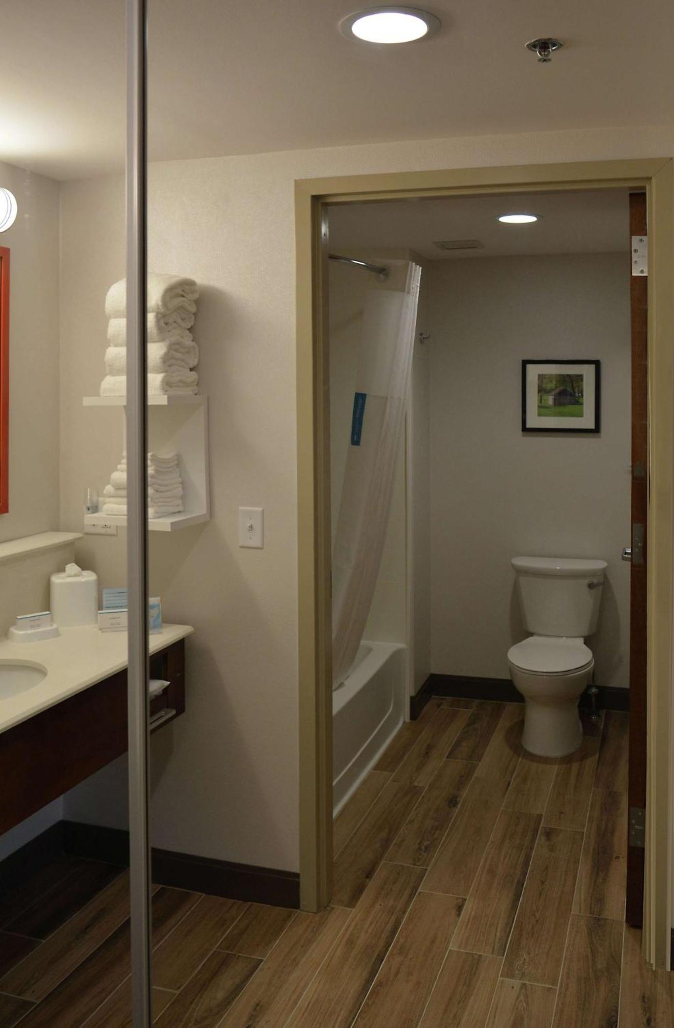 Hampton Inn & Suites Philadelphia/Media Exteriör bild